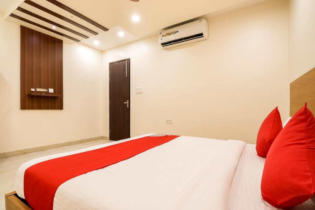 Oyo 61050 S S K Continental Juhi Bari Ngoại thất bức ảnh