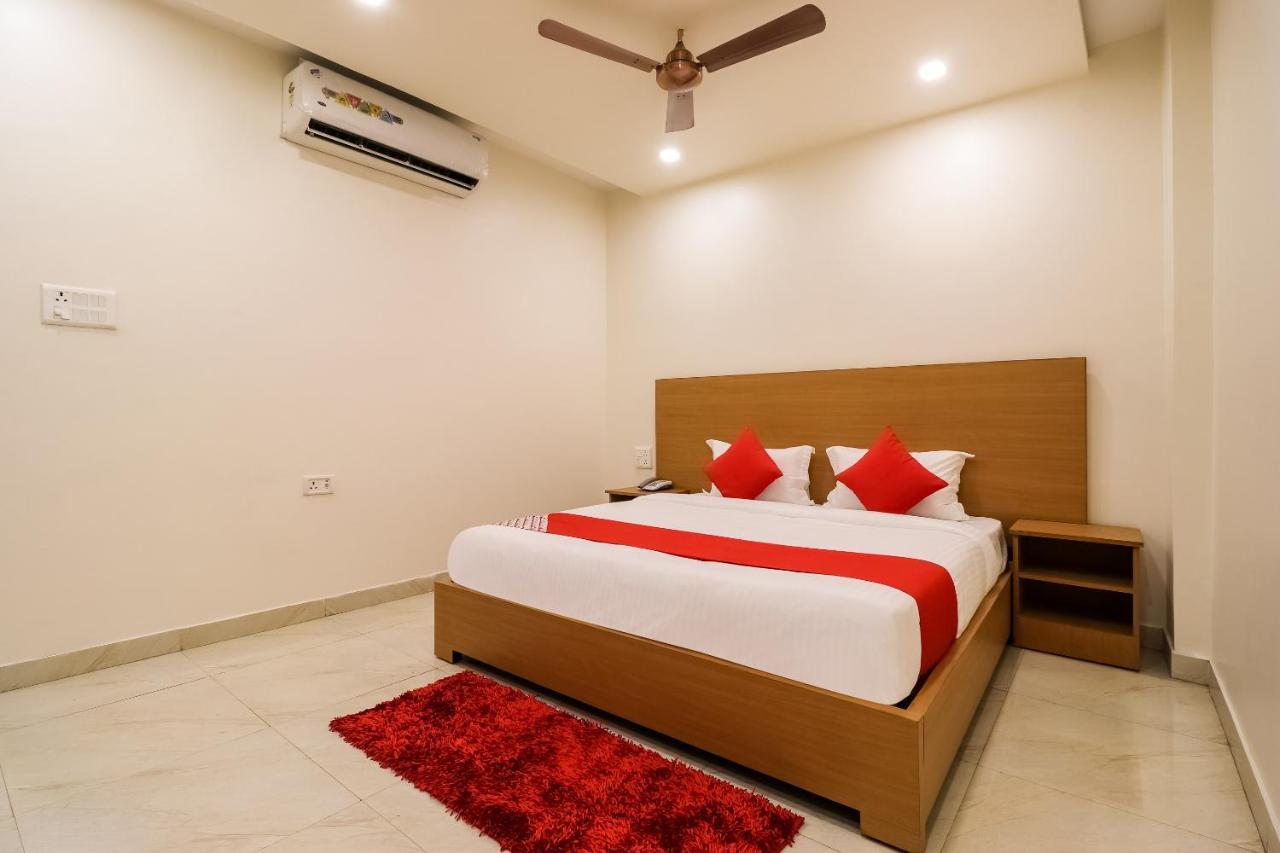 Oyo 61050 S S K Continental Juhi Bari Ngoại thất bức ảnh